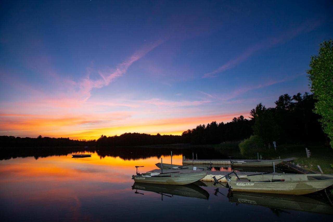 The Rockwell Lake Lodge Luther Exteriér fotografie